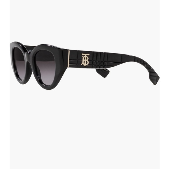 Burberry
Briar 47mm Gradient Sunglasses - Picture 6 of 7